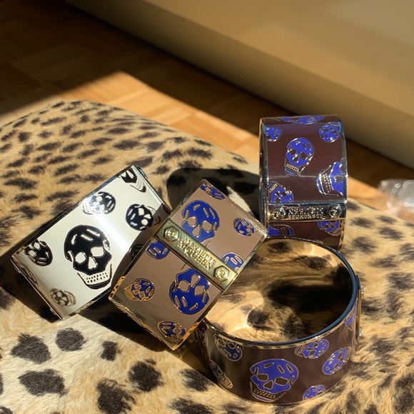 Bracelets by Alexander McQueen Skulls  enamel - Picture 1 of 6